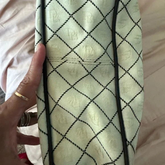 Dooney & Bourke Black and Cream Shoulder Bag - Picture 2 of 9